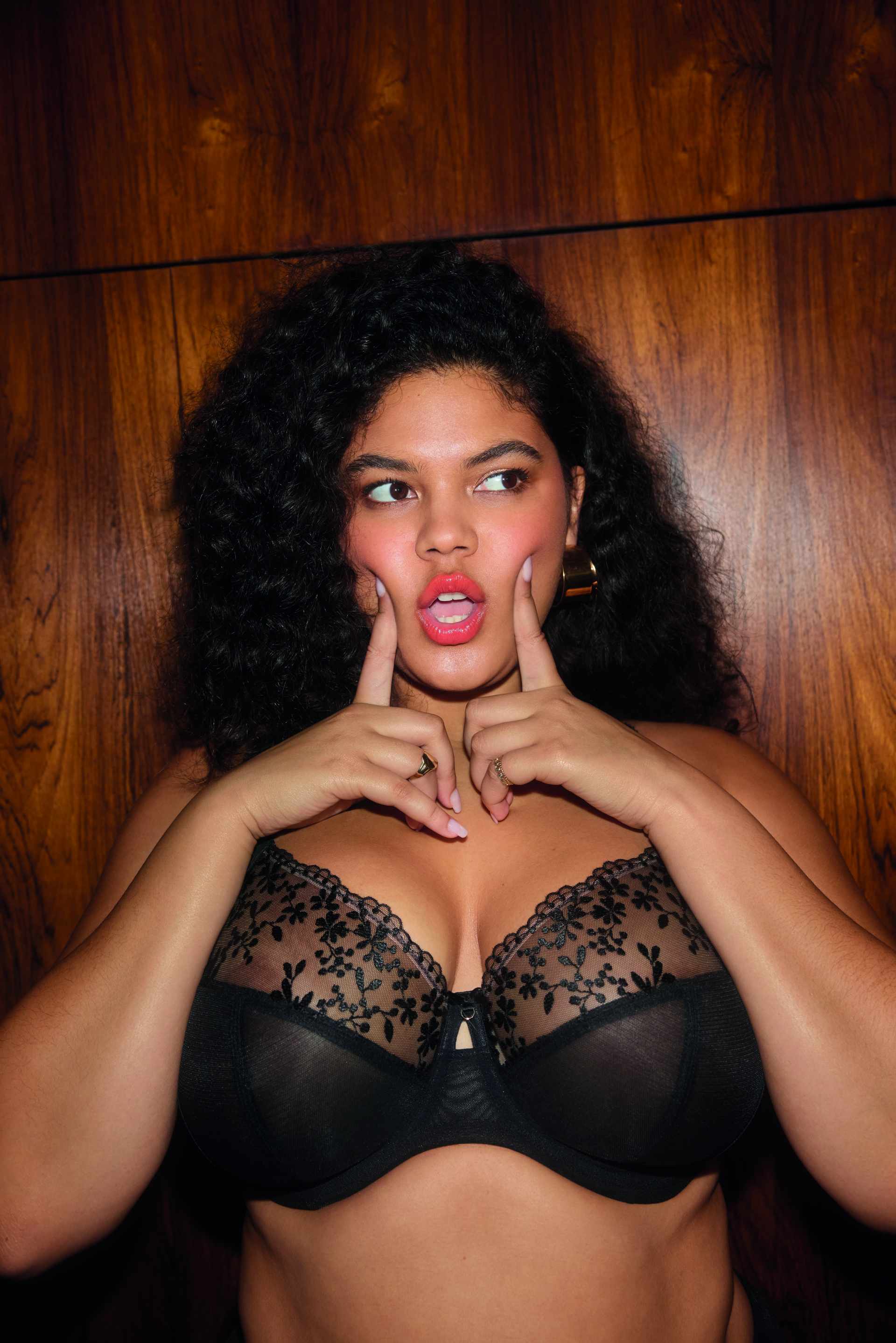 Reggiseno con ferretto per seni grandi EL302505 Zarla nero e nudo