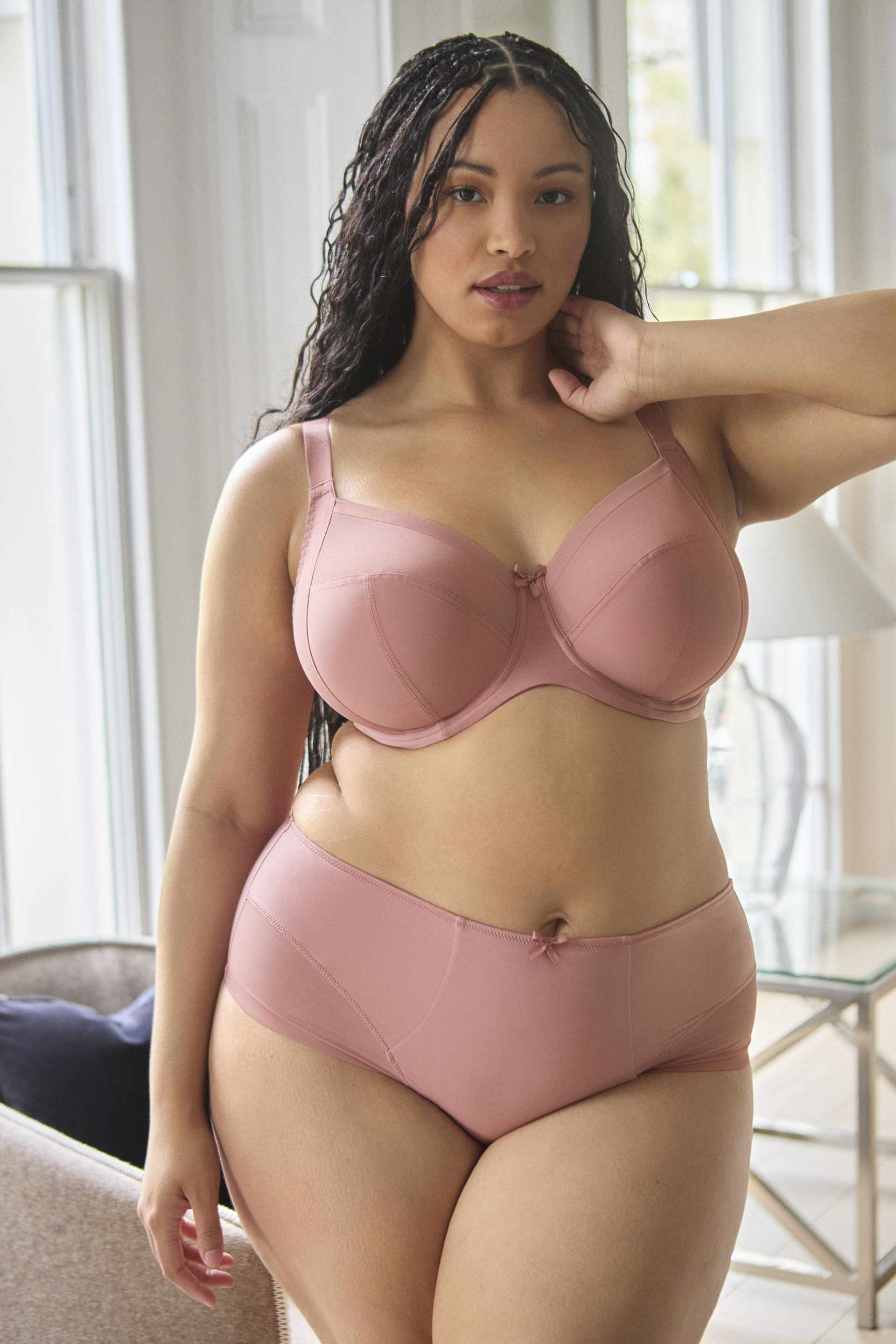 Reggiseno con ferro per seni grandi e molto grandi 10685C rosa 8/9