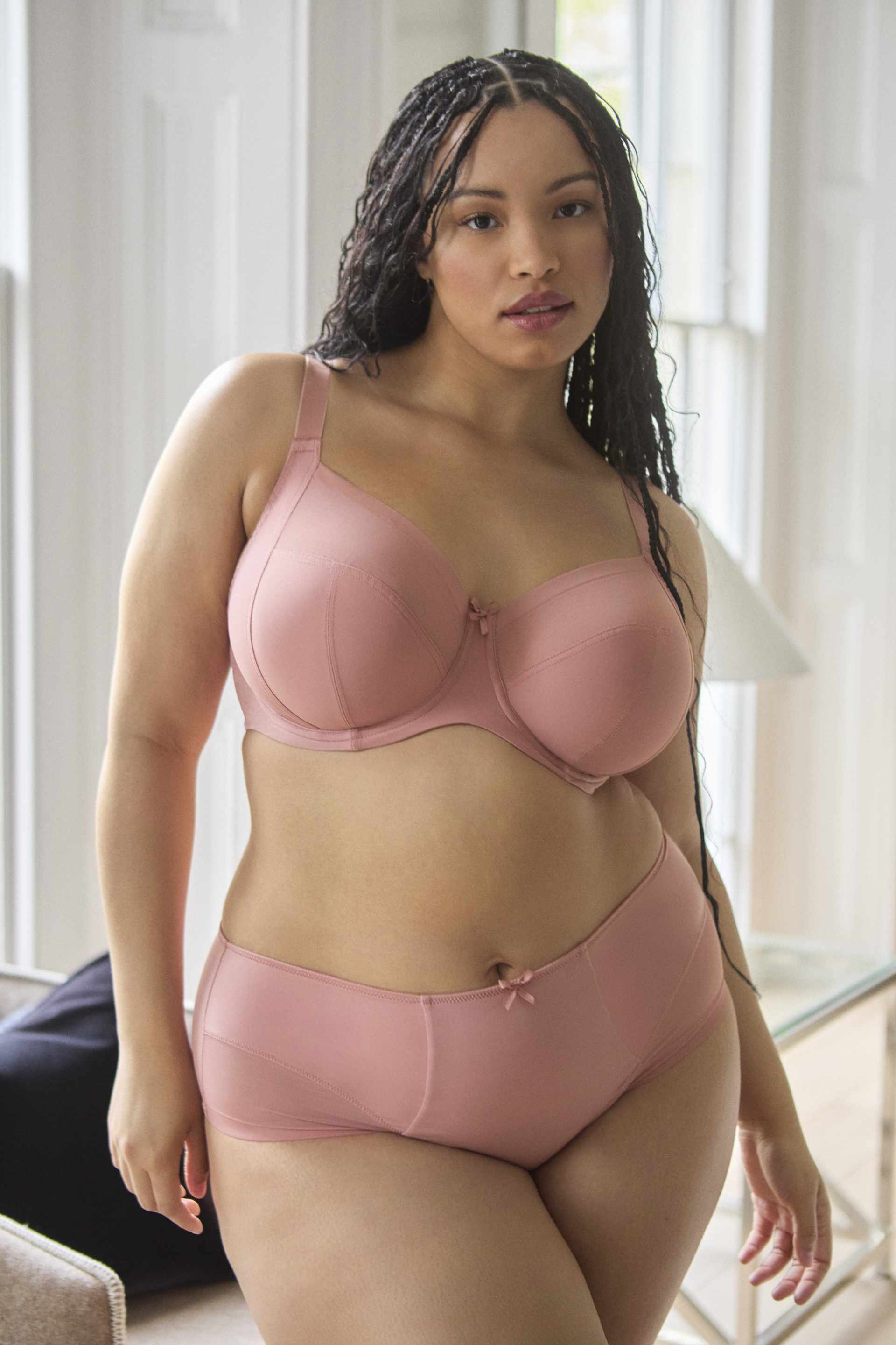 Reggiseno con ferro per seni grandi e molto grandi 10685C rosa 8/9