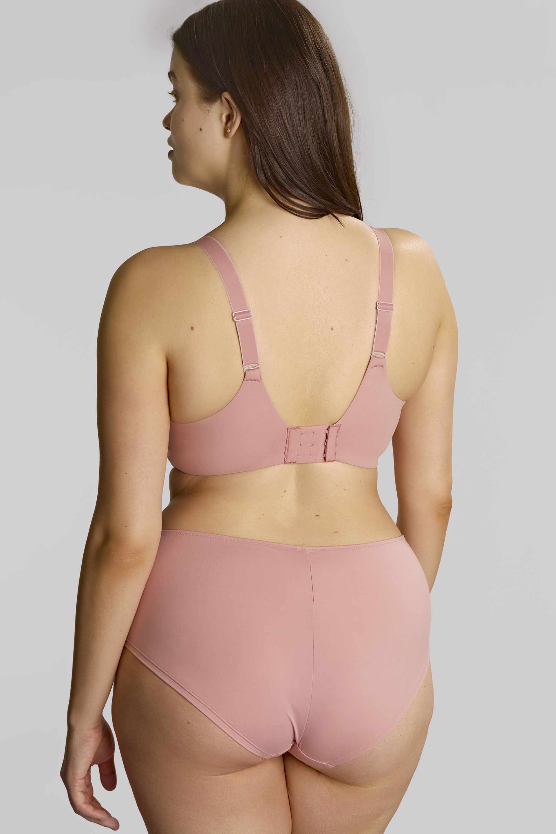 Reggiseno con ferro per seni grandi e molto grandi 10685C rosa 8/9