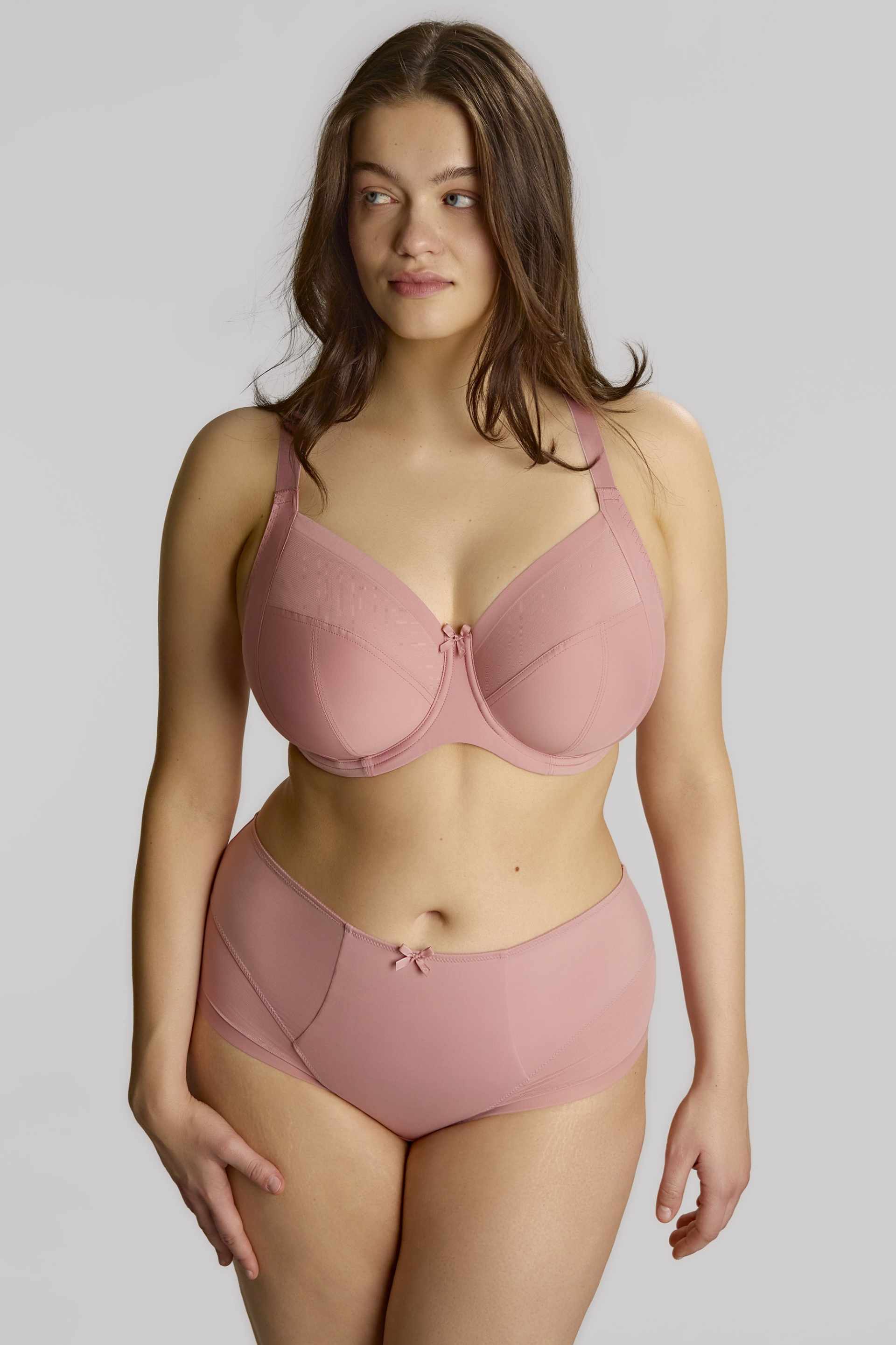 Reggiseno con ferro per seni grandi e molto grandi 10685C rosa 6/7